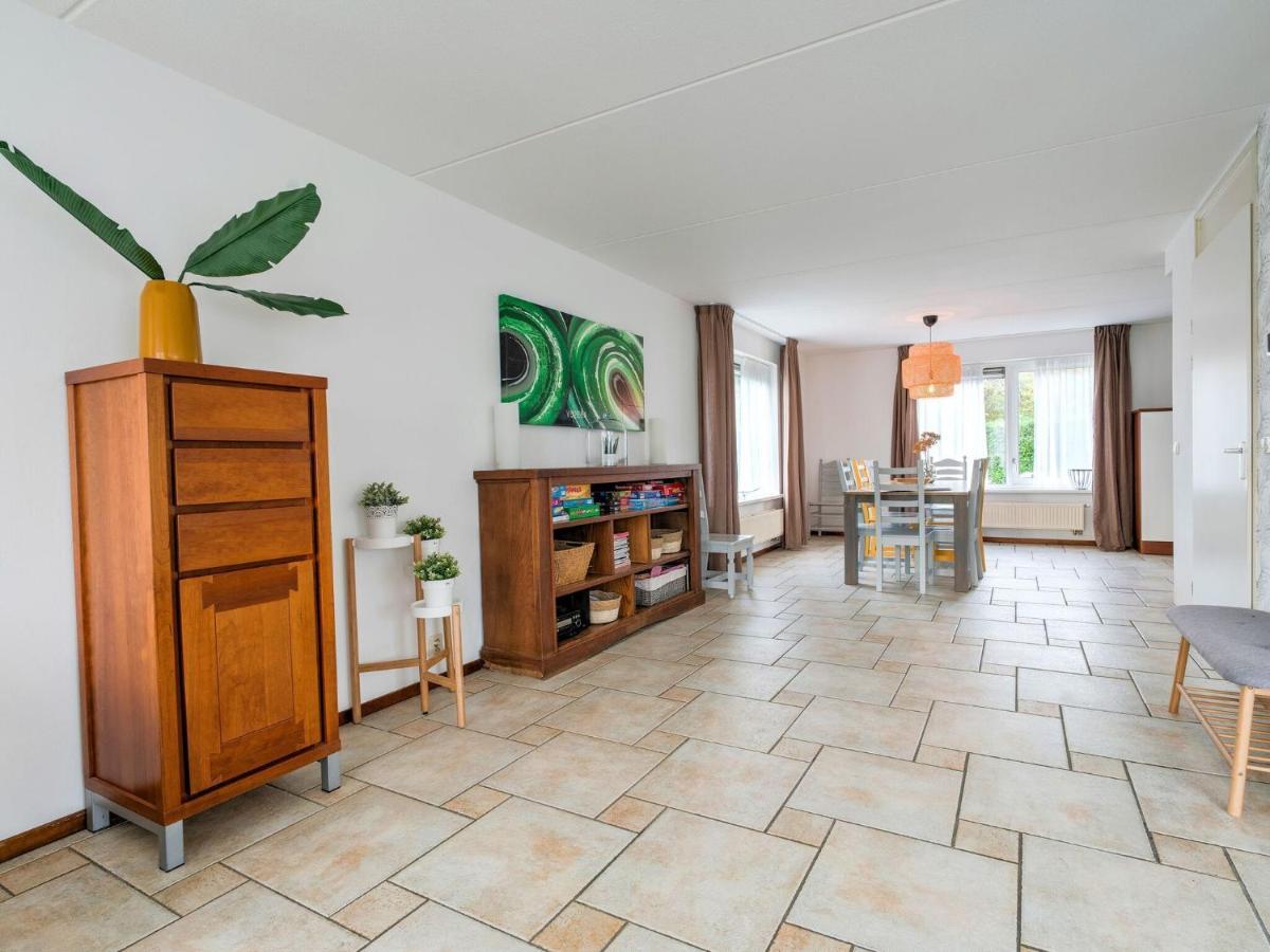 Captivating Holiday Home In Zeewolde Near Forest المظهر الخارجي الصورة